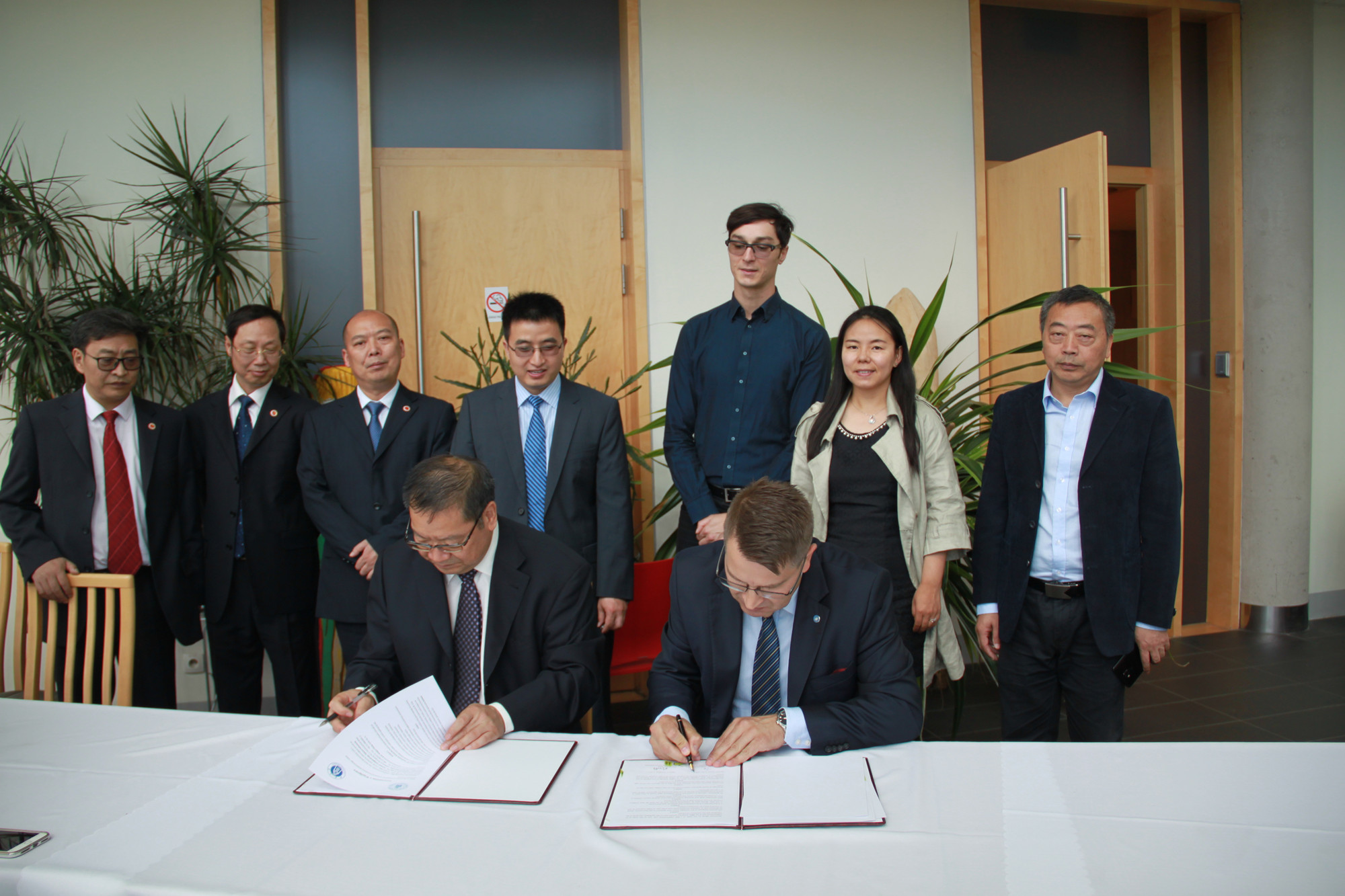 2-与波兰波兹南理工大学协议签署.jpg